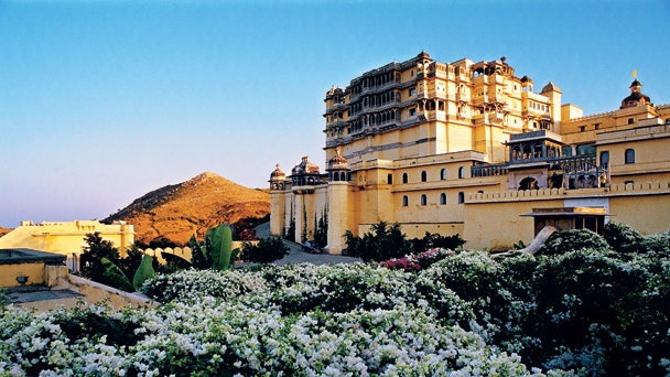 Отель «Дэви Гар» в старинной крепости в Индии фото интерьеров | Admagazine