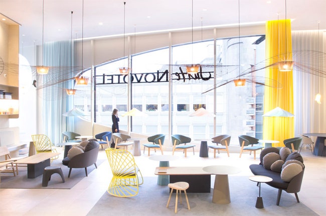 Suite Novotel обновленные отели в Гааге и Париже оформленные дизайнером Констанс Гюиссе | Admagazine