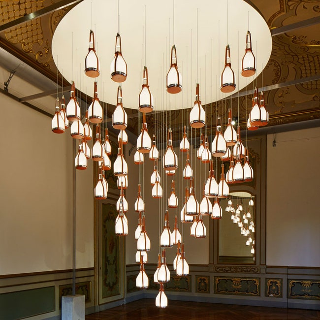 Светильник The Bell Lamp коллекция Objets Nomades дизайн Barber amp Osgerby Louis Vuitton