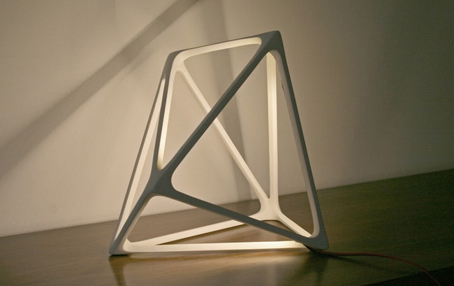 Светильник Molecula с встроенными светодиодными лентами работы Бенджамина Мильоре | Admagazine