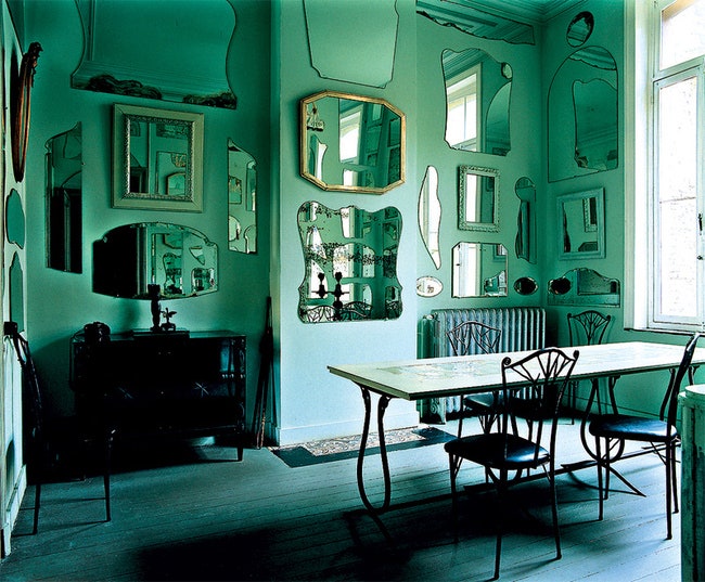 Зеркала в интерьере идеи оформления стен в гостиной и других помещениях