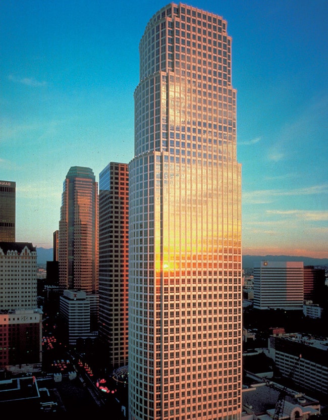 Офисную башню 777 Tower в ЛосАнджелесе  иногда еще называют Pelli Building.