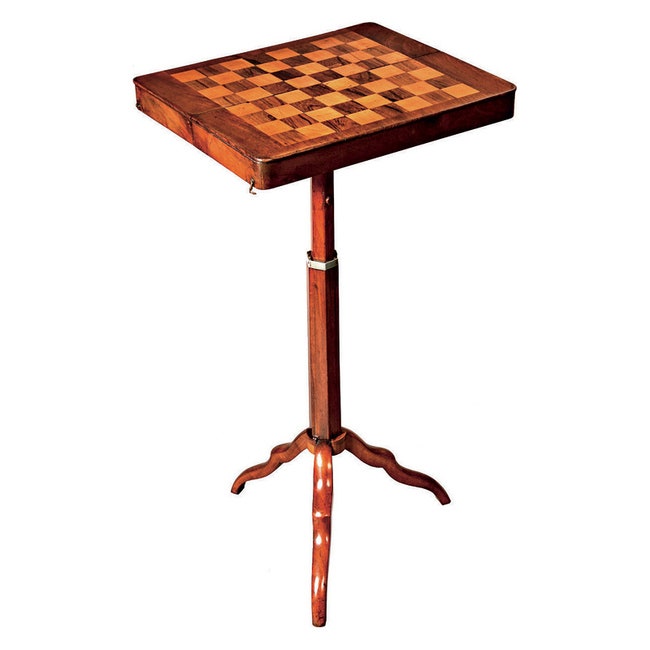 Походный шахматный столик Великобритания 1840. По качеству материалов и разнообразию моделей походная мебель XIX...