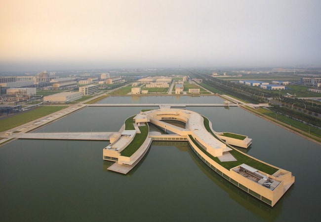 Офис на воде The Building on the Water в Китае от Алваро Сизы | Admagazine