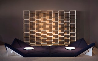 В мебели спроектированной Пьером Поленом для Herman Miller прослеживается японская эстетика шезлонги и диваны очень низкие.