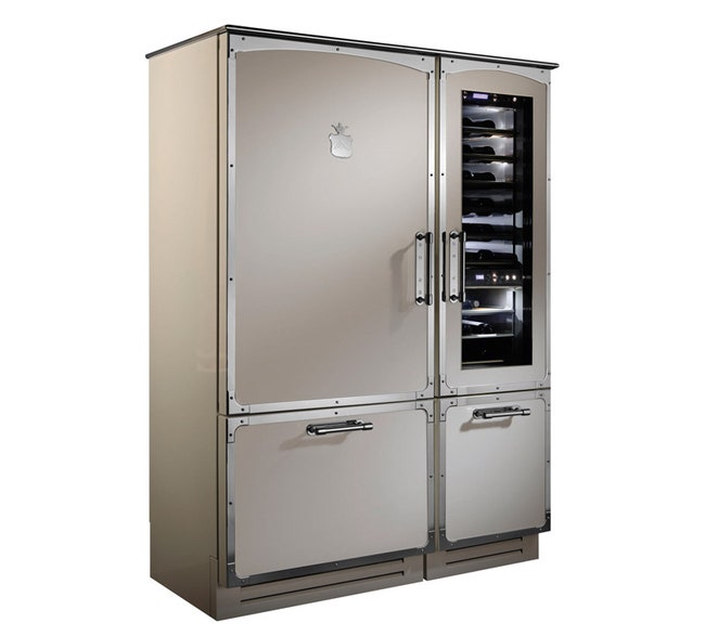 Холодильник с двумя морозилками и отделением для хранения вина сталь хромированная медь дерево стекло.