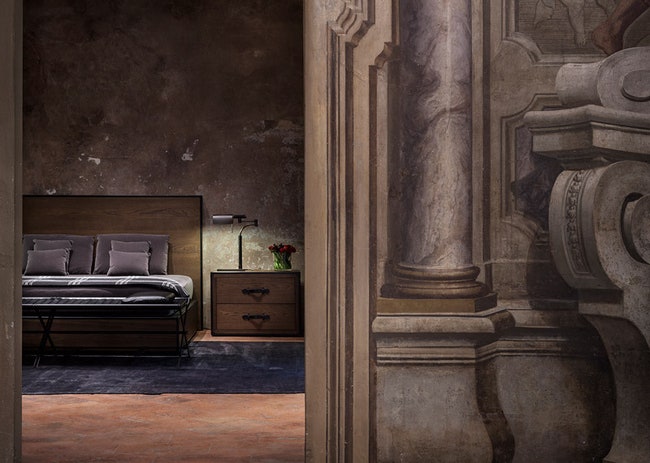 Бутик Bottega Veneta в Милане посвященный мебели и предметам интерьера