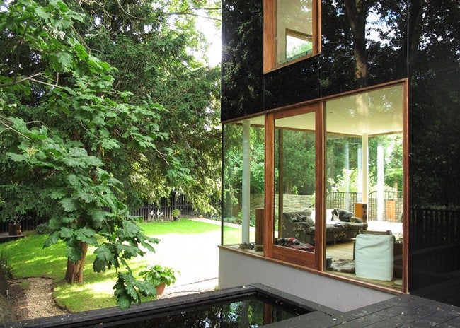 Дом из черного стекла в Лондоне по проекту архитектора Яна Макчесни | Admagazine