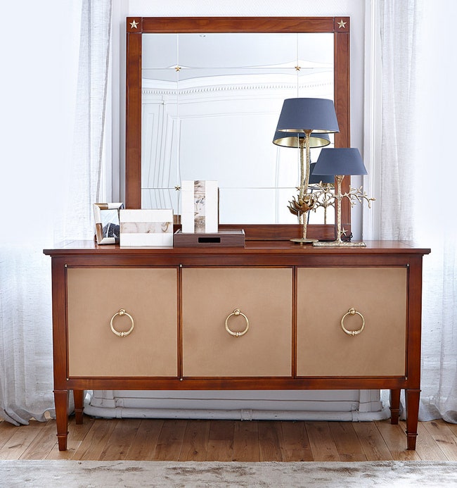 Шкаф и зеркало из коллекции Haussmann вишня.