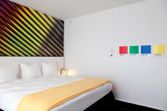 Отель The Pantone Hotel в Брюсселе оформленный в стиле палитры Pantone | Admagazine