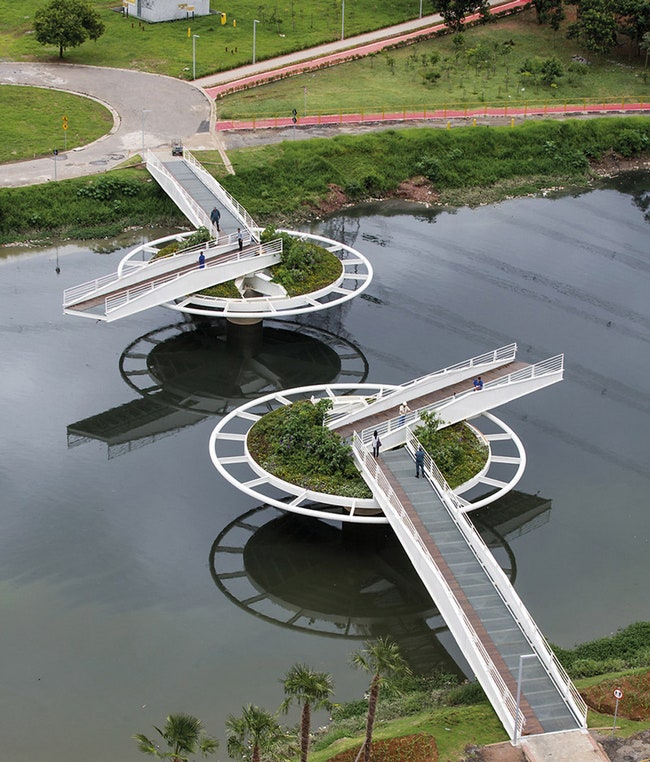 Пешеходный мост в СанПаулу от архитектурной фирмы LoebCapote Arquitetura | Admagazine