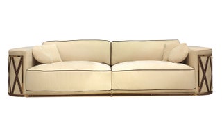 Visionnaire. Подлокотники дивана Kingsley украшены металлическими планками что придает дивану ардекошный вид.