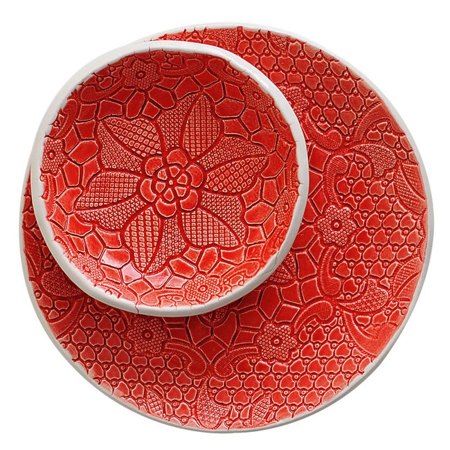 Тарелки с кружевным узором лепная керамика.