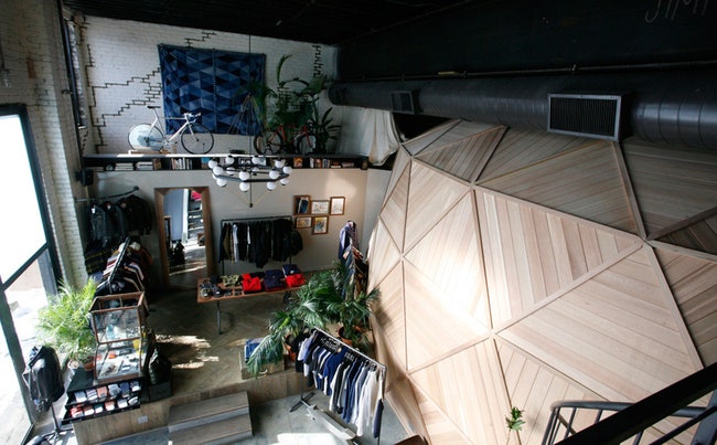 Студия в гараже ремонт и обустройство помещения под нужды дизайнстудии Kinfolk | Admagazine