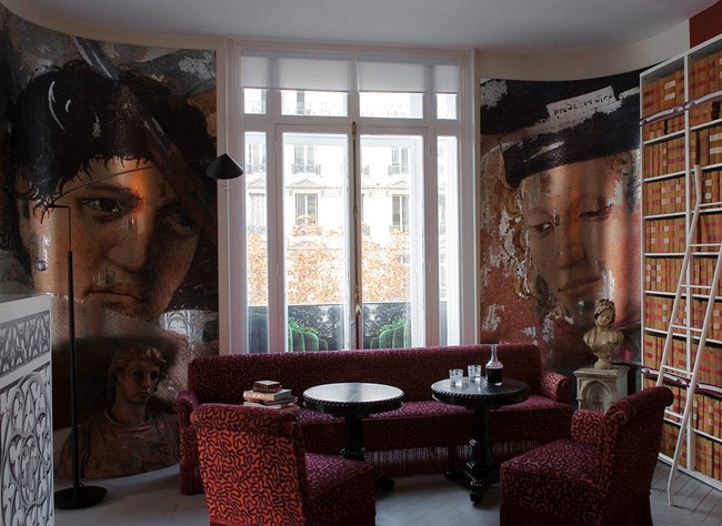 Буквенная квартира в Париже