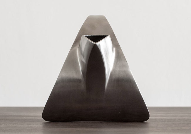 Горизонтальный заварочный чайник Sorapot от дизайнера Джоя Рота | Admagazine