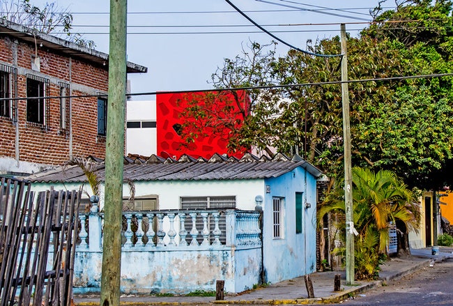 Дом в Мексике вдохновленный кораллами с узором из многоугольников на фасаде | Admagazine