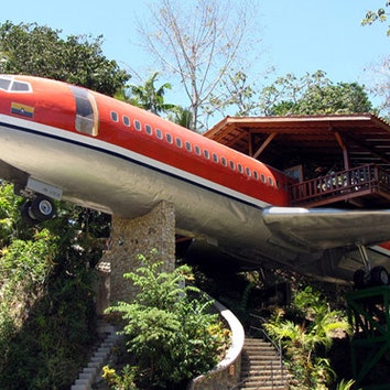 Отель-самолет в Коста-Рике
