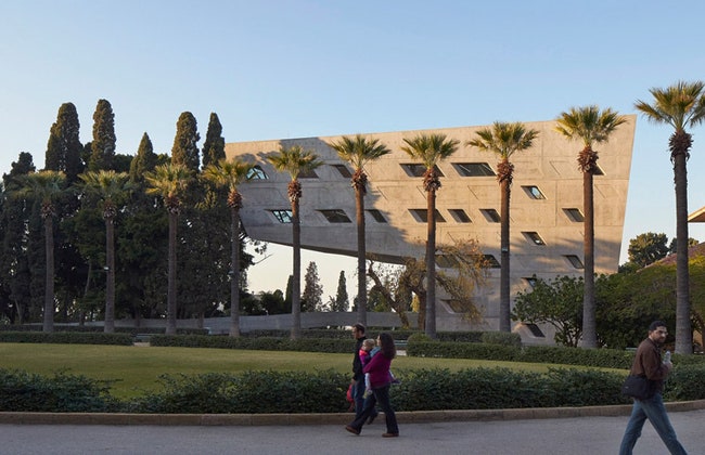 Учебные заведения в необычных зданиях институт в Мельбурне университет в Бейруте | Admagazine