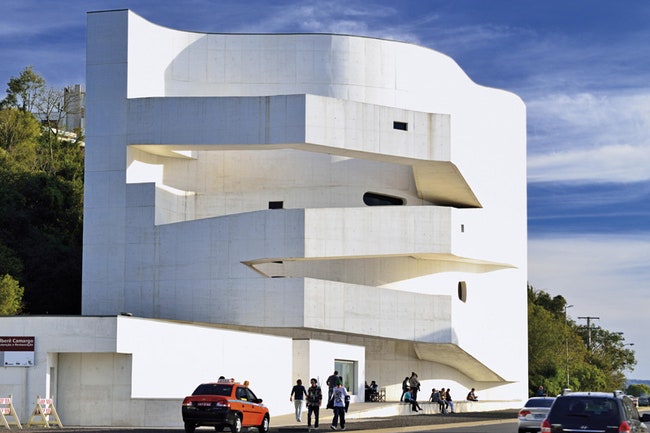 Алвару Сиза пост почитания выдающегося португальского архитектора