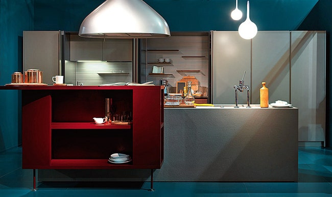 Новый модуль в красном цвете в сочетании с кухней Pantry.