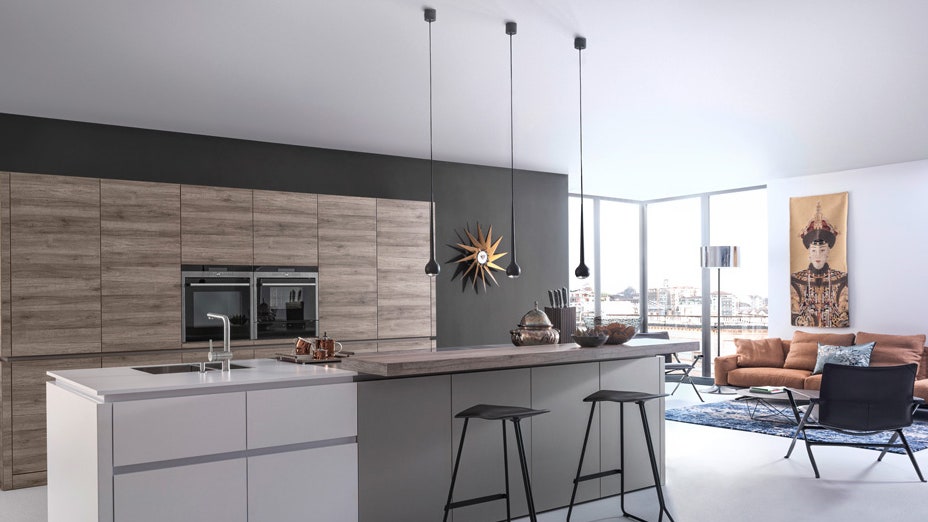Немецкие кухни Leicht премиумкласса в России представляет компания Kitcheninteriors | Admagazine