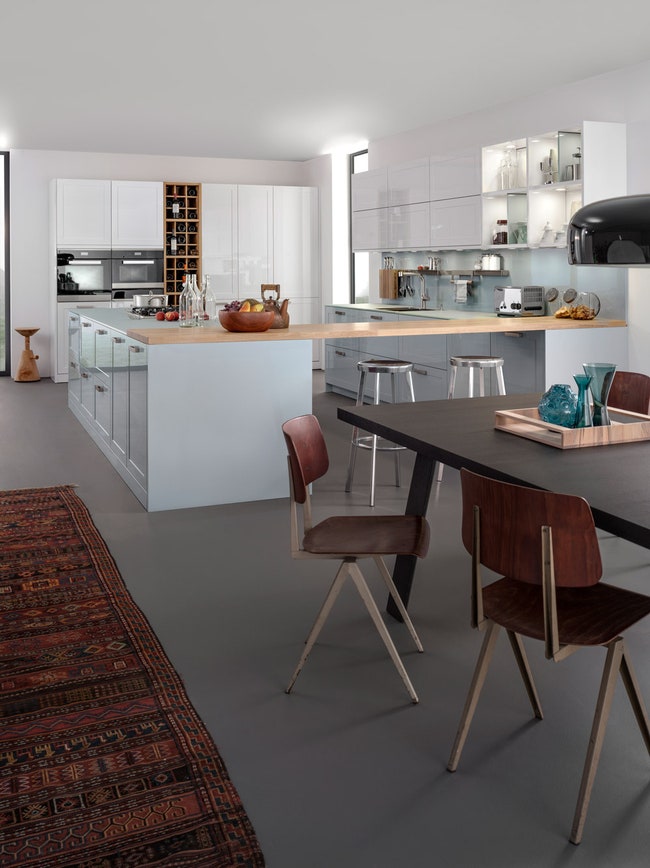 Немецкие кухни Leicht премиумкласса в России представляет компания Kitcheninteriors | Admagazine