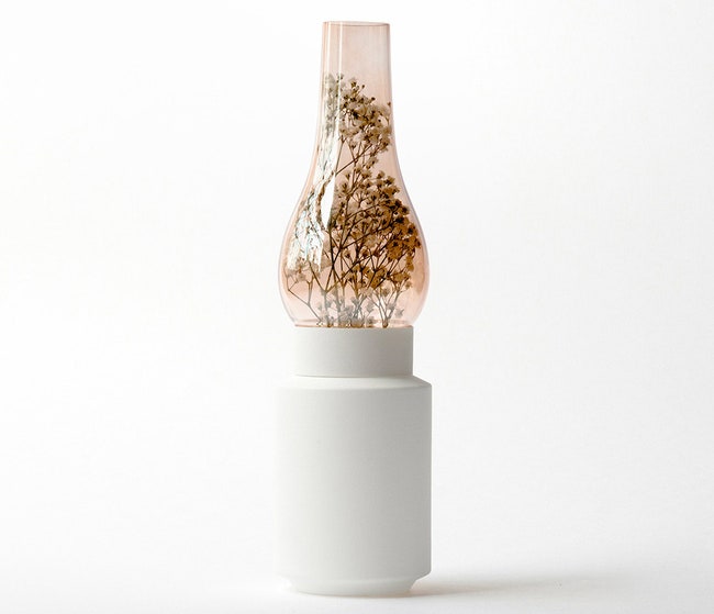 Вазы Experimenta напоминающие керосиновые лампы от дизайнера Джузеппе Бессеро Белти | Admagazine