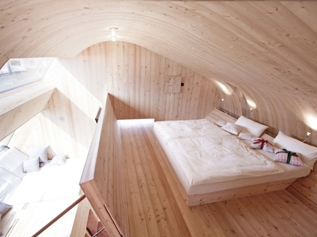 Крохотный дом для отдыха в Альпах