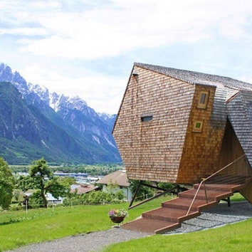 Крохотный дом для отдыха в Альпах