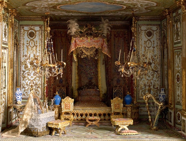 Макет спальни королевы в стиле Людовика XV.