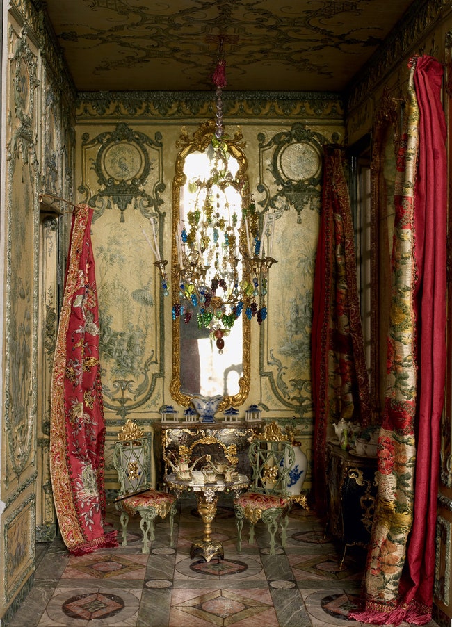 Макет будуара сделанный по мотивам салона мадам Помпадур в замке ШампсюрМарн.