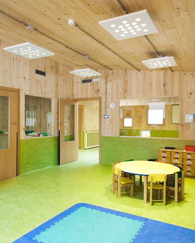 Экологичный детский сад в Испании