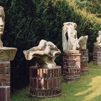 Как правильно украсить сад скульптурой: советы Александра Гривко