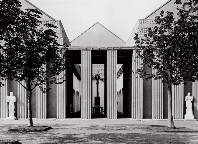 Австрийский павильон построенный Хоффманом для выставки Werkbund в Кельне 1914.