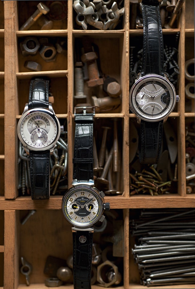 Слева направо часы Regulator Retrograde сталь кожа Perrelet 359 280 руб. часы Tambour сталь кожа Louis Vuitton 252 000...