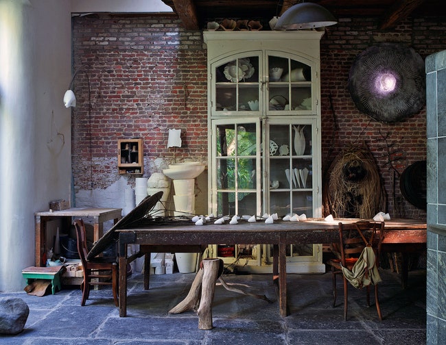 Дом художницы Рос ван де Велде в Бельгии фото интерьеров и посуды из фарфора | Admagazine