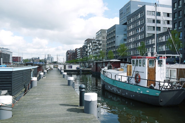 Дом на воде в Амстердаме