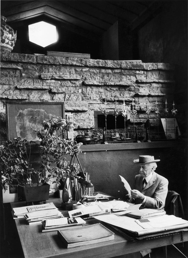 Фрэнк Ллойд Райт   наверное самый знаменитый архитектор Америки и символическая фигура в профессии вообще