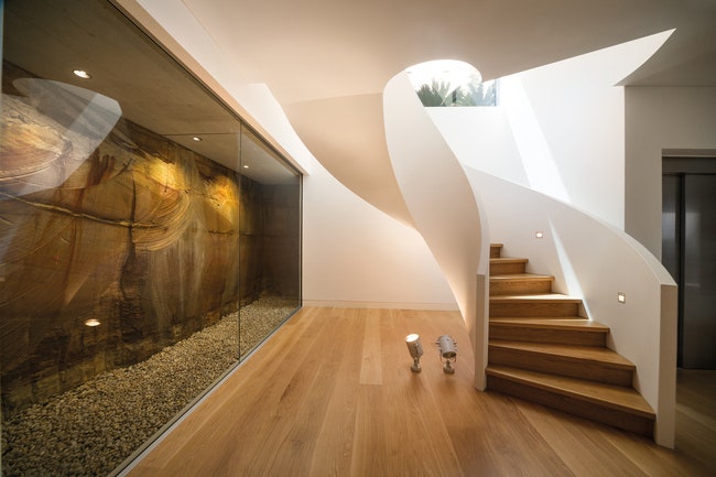 Дом с лестницейтрубой в Австралии