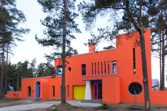 Красочный дом в Эстонии