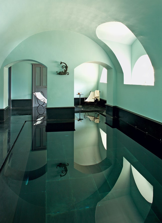 Фото интерьеров виллы дизайнера Ромео Соцци на берегу озера Комо в Италии | Admagazine