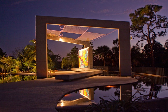 Беседка в “Бразильском саду” который Джанглз разбил в 2010 году в местечке Неаполь Флорида. Это ботанический сад...