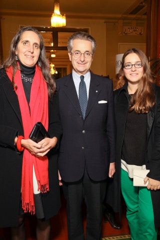 Посол Италии Антонио Дзанарди Ланди с женой Сабиной и дочерью.