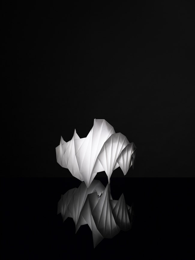 Световое оригами от Иссея Мияке