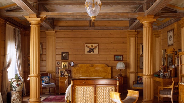 Мебель в русской усадьбе дом с антиквариатом под СанктПетербургом