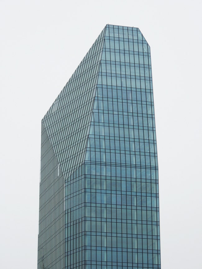 Офисная башня в Варезине Kohn Pedersen Fox