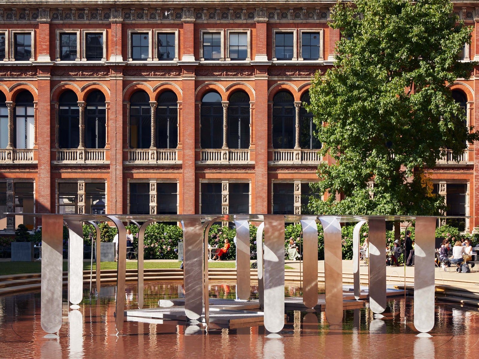 Музей Виктории и Альберта на London Design Festival