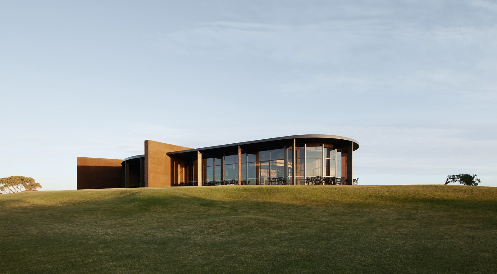 Здание гольфклуба в Австралии