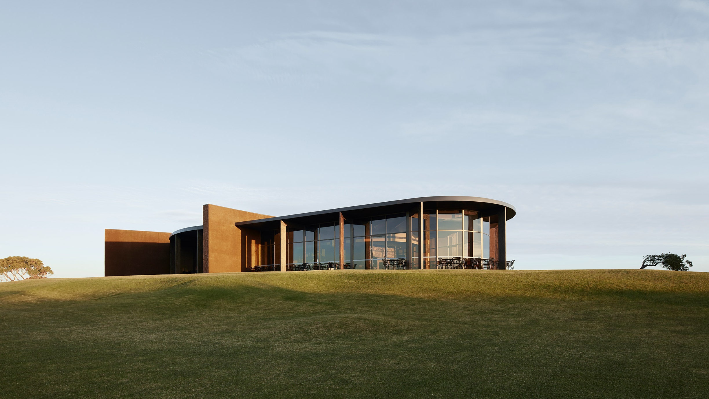 Здание гольфклуба в Австралии